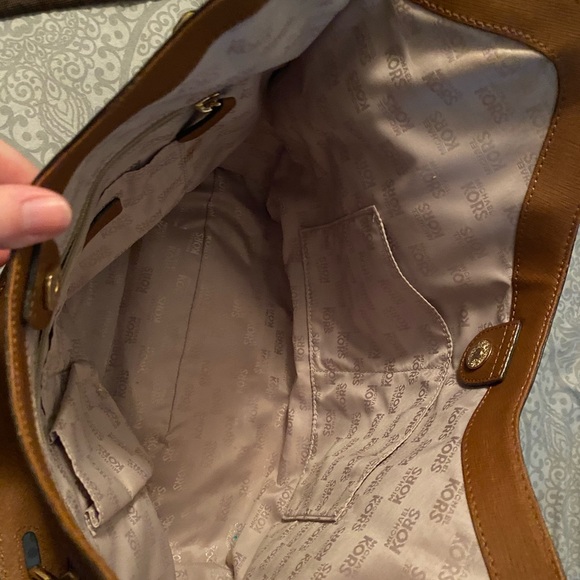 Michael Kors camel purse - Picture 7 of 8